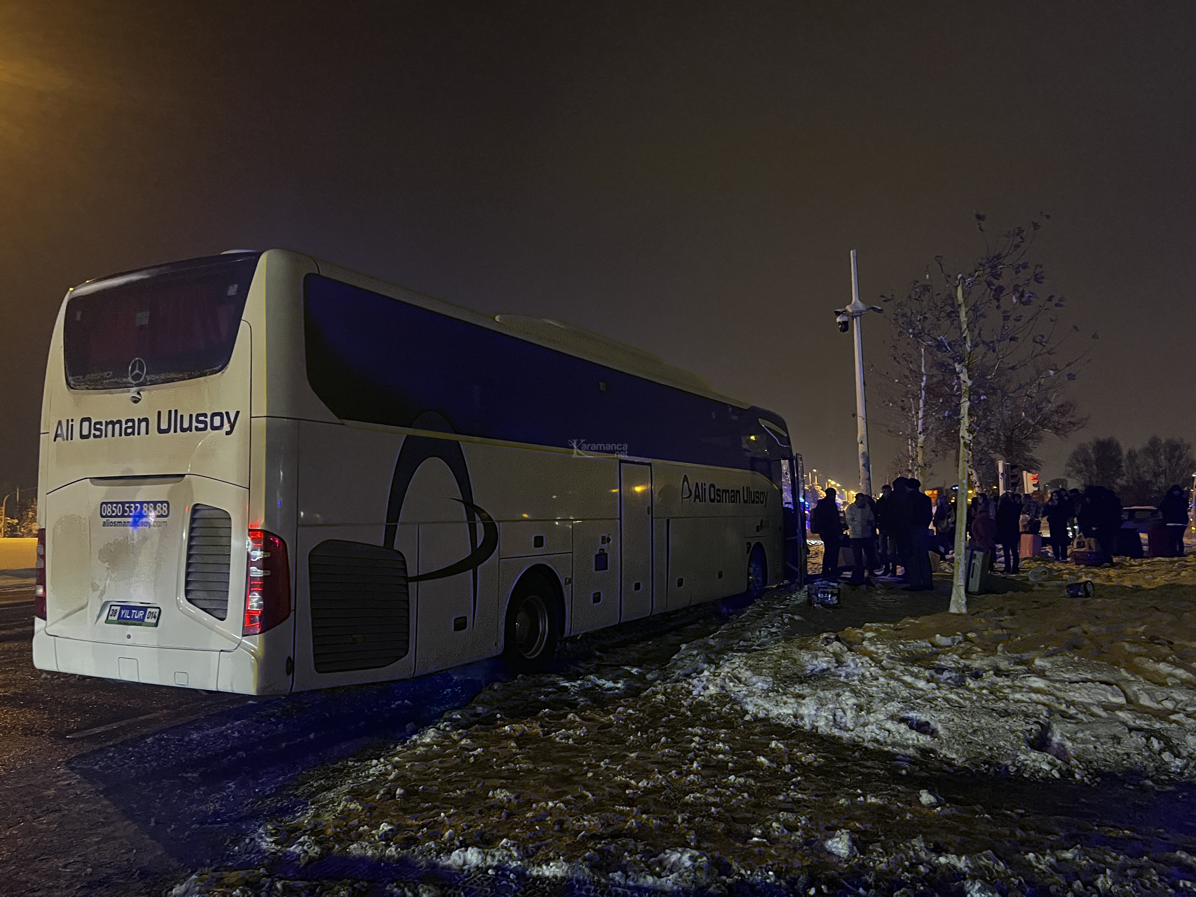 2024/11/kayseride-servis-midibusu-ile-yolcu-otobusu-carpisti-17-yarali-129244-1.jpg
