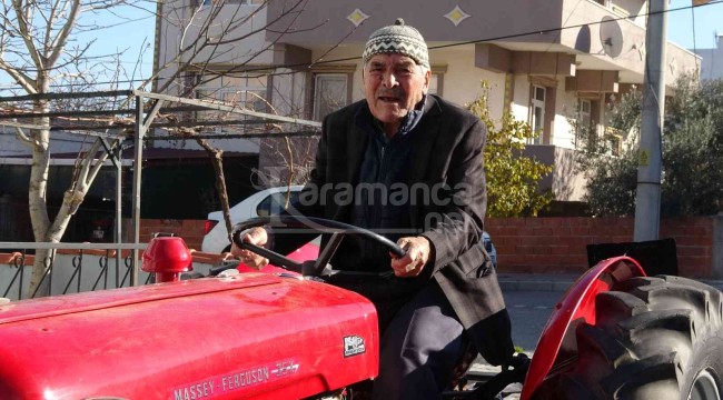 37 yıl kullandığı traktörünü sattığı için üzüldü, oğlu geri alıp hediye etti