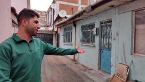 Böyle ev sahibi düşman başına