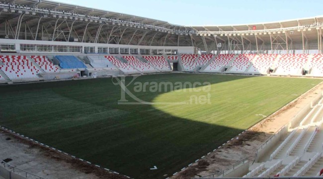Karaman'ın yeni şehir stadyumunda çim serme işlemi tamamlandı