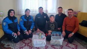 Polis Ekiplerinden Mustafa'ya Sürpriz Ziyaret