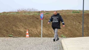 İşinden atılan personel hakkını almak için Ankara'ya yürüyor