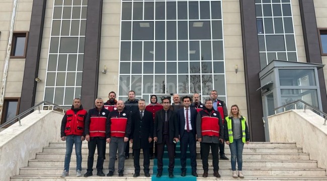 Karaman'da gönüllü öğretmenlerden oluşan eğitim ekibi Hatay'a gitti