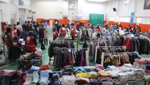 Karaman'da Kızılay butik mağazası depremzedelerin ihtiyaçlarını karşılıyor