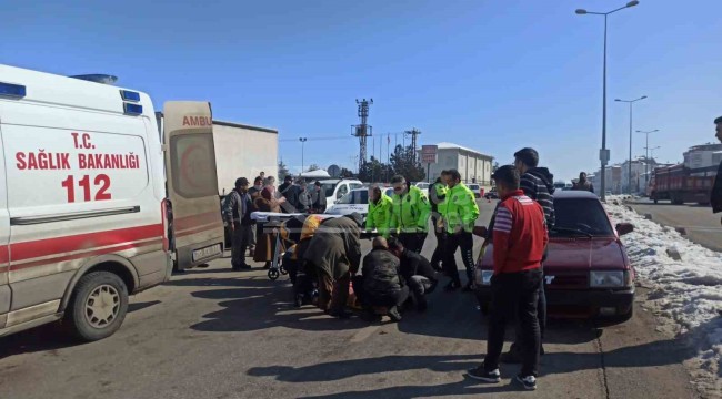 Karaman'da otomobilin çarptığı kadın yaralandı