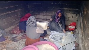 Tandırlar depremzedeler için yakıldı