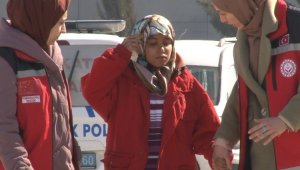 Yangında hayatını kaybeden depremzede aile defnedildi