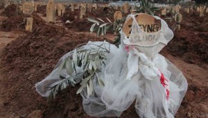 Yarım kalan hikayeler mezarlara yansıdı