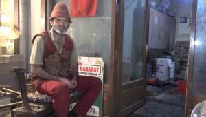 500 yıllık çarşıda meslekler yaşatılıyor, esnaf çalışarak hayata tutunuyor