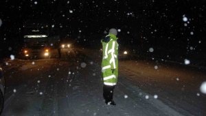 Alacabel'de kar kalınlığı 15 santimetreye ulaştı