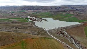 Bu kadarını tahmin etmemişlerdi, çiftçinin ektiği arpa da hayalleri de gitti