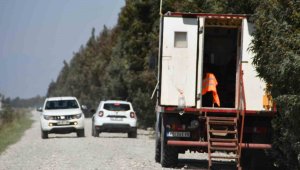 İlçeye gelen yabancı plakalı iş makineleri heyecan oluşturdu