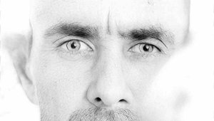 Servet Uçak evinde ölü bulundu