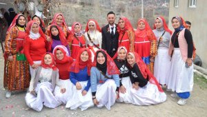 Sosyal medyada tanıştığı Türk genç için ülkesini bırakıp ilçeye gelin geldi