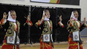 Karaman'da halk oyunları il birinciliği yarışması