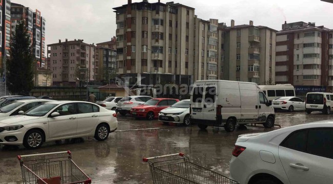 Meteorolojinin uyardığı kentte sağanak yağış etkili oldu