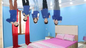 Tersine dünya, Bu evde bir terslik var