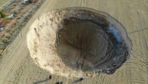 Yer altı su seviyesi düşüyor, obruklar artıyor