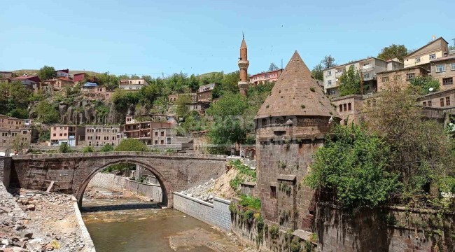 Çalışmalar tekrar başladı, şehrin saklı tarihi bir bir gün yüzüne çıkarılıyor