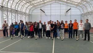 Karaman'da Gençlik Haftası tenis müsabakaları sona erdi