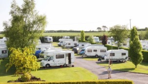 Karavan Kampı: Özgürlüğünüzü Keşfedin ve Yollara Düşün!