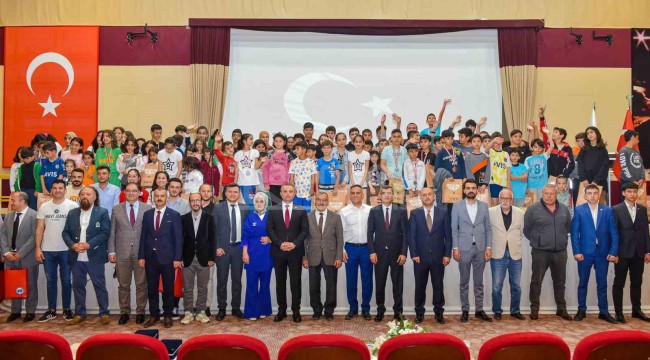 KMÜ'de 'Haydi Gel Spor Yapalım' projesinde sertifikalar verildi