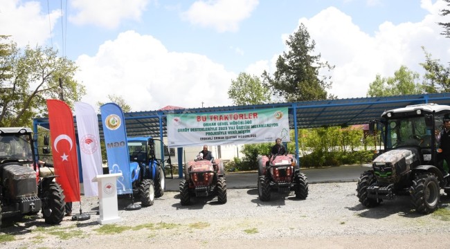 ORKÖY desteği ile Orman köylüsü 5 çiftçiye traktör verildi