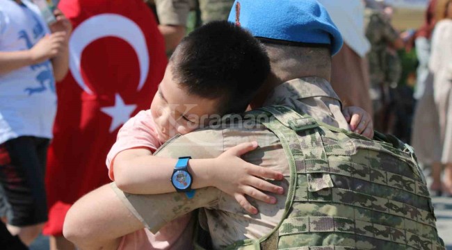 Aileleriyle vedalaşan komandolar sınır ötesine uğurlandı