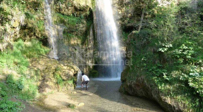 Tapulu arazisinde bulunan şelaleyi turizme kazandırdı