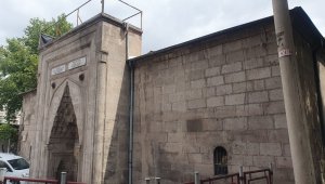 591 yıllık Hatuniye Medresesi sahibinden kiralık