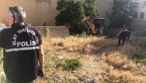 Ceset gömüldüğü ihbarı polisi alarma geçirdi