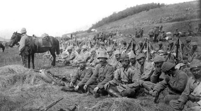 108 yıl önce cephede Mehmetçike böyle moral verilmiş