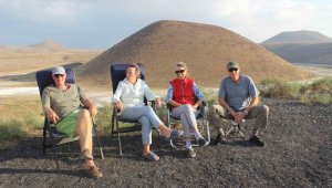 Meke Gölü sonbaharda da yabancı turistlerin ilgi odağı oldu