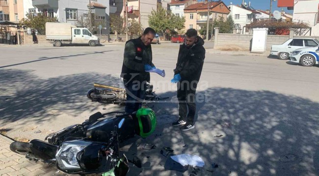 Karaman'da motosikletler çarpıştı: 1'i ağır 2 yaralı