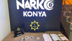 Tuvaletten eroin, tırdan 55 bin uyuşturucu hap çıktı