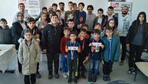 10 Ocak Gazeteciler Günü Satranç Turnuvası Sona Erdi