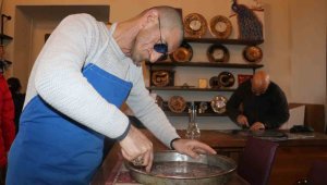 Bakırlarla psikolojik terapi görüyorlar, fiyatı 5 bin lirayı buluyor