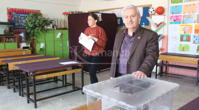Karaman'da okullara sandık ve oy kullanma kabinleri yerleştirildi