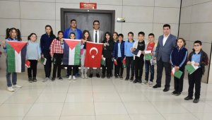 Karaman'da ortaokul öğrencileri Gazze için tek yürek oldu