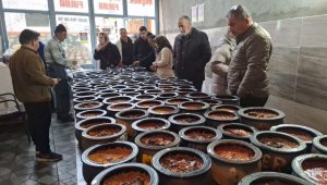 Yapımı tam 8 saat sürüyor, hazır olunca kaleden davul çalınıyor