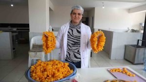 Bolluk nedeniyle dalda kalan ürünleri böyle değerlendirdiler