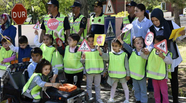 "Karayolu Trafik Güvenliği ve Karayolu Trafik Haftası" etkinlikleri