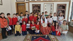 Masalla büyüyen çocuğun hayal gücü daha geniş oluyor