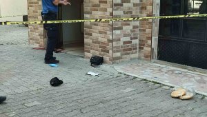 Dört çocuk annesi kadını öldürüp, intihara girişti