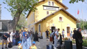 Karaman YHT garında bayram yoğunluğu yaşanıyor