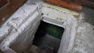 Bölge dışında defnedilen tek Karamanoğlu beyi