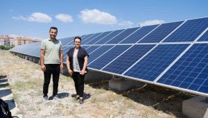 Çevre dostu üniversite kendi enerjisini kendi üretiyor