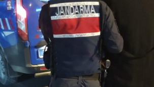 Evde yapılan aramada el yazma kitap ile onlarca sikke bulundu