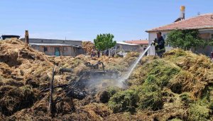 Karaman'da çıkan yangında 400 saman balyası kül oldu