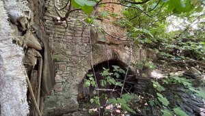 "Turist görse oturup ağlar"